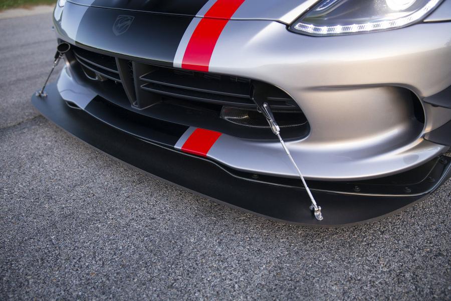 Детали экстерьера Dodge Viper ACR (VX) 2015 года  (фото 50 из 91)